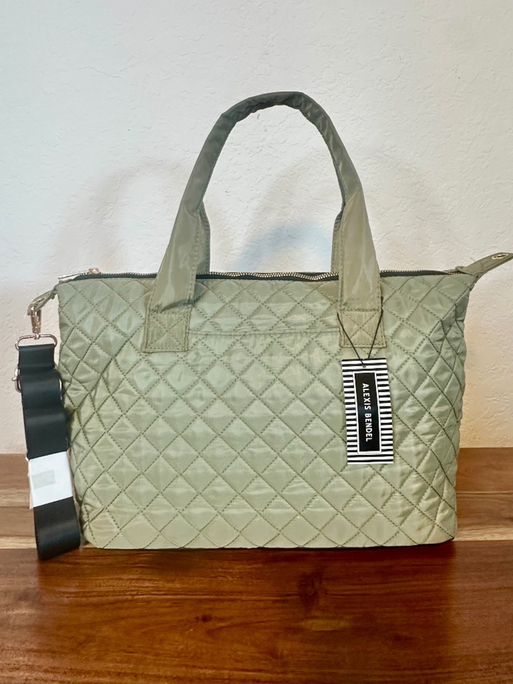 NWT Alexis Bendel Quilted Nylon Travel Tote/ Crossbody Bag
